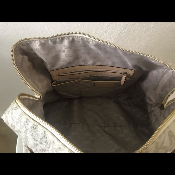 Michael Kors handbag - Picture 3 of 3